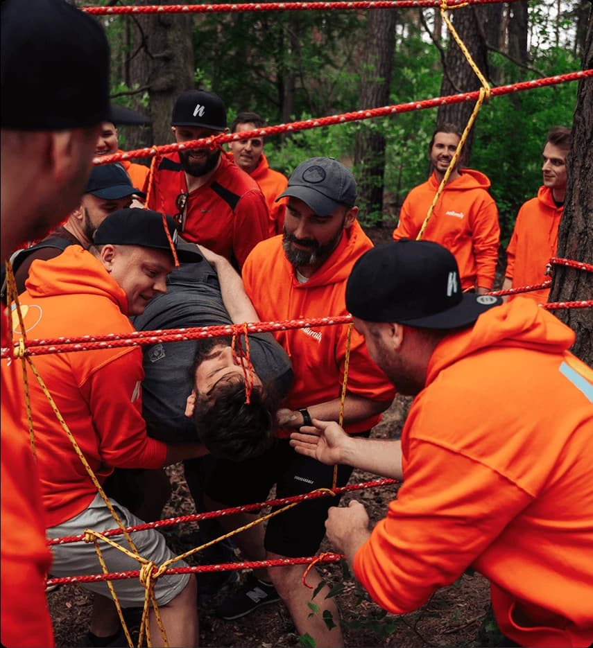 Naturaily employees teamworking during a company retreat